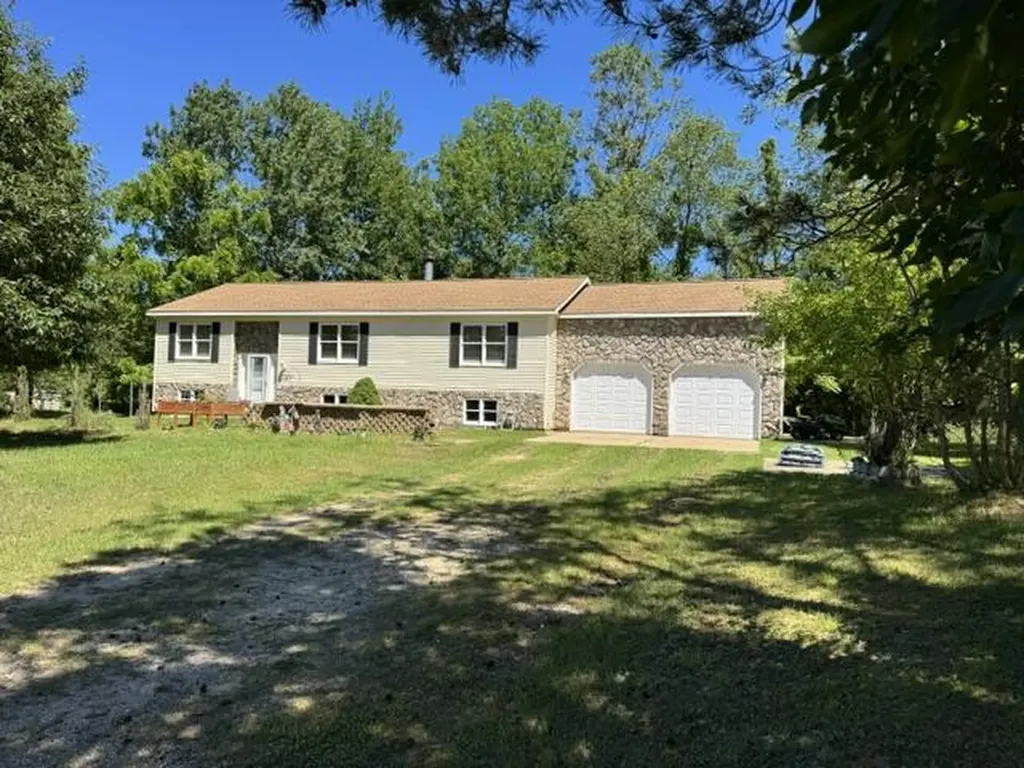 1021 Orchard Avenue Unknown City MI 49090