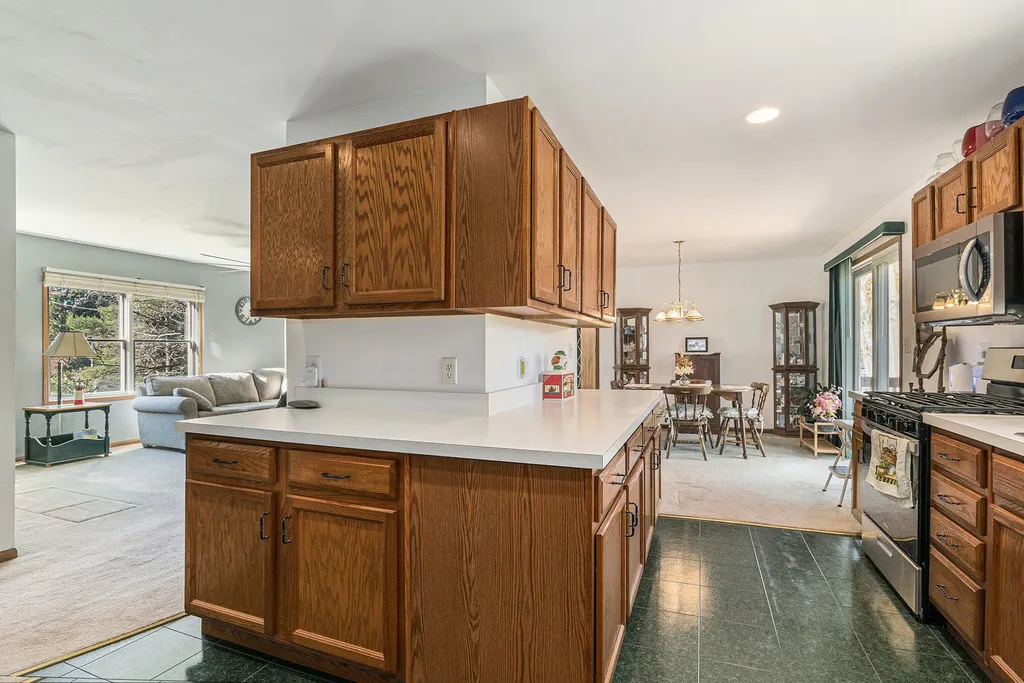 1021 Orchard Avenue Unknown City MI 49090