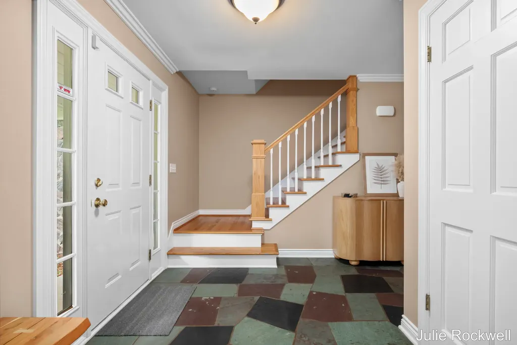 1433 Sherwood Avenue SE East Grand Rapids City MI 49506