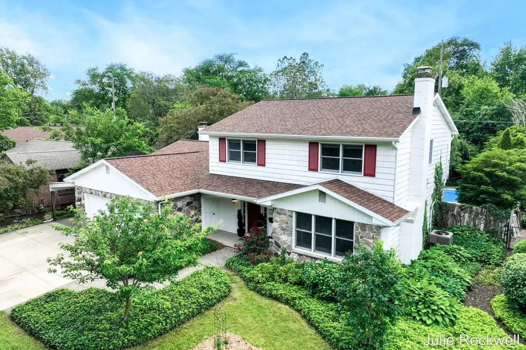 1433 Sherwood Avenue SE East Grand Rapids City MI 49506