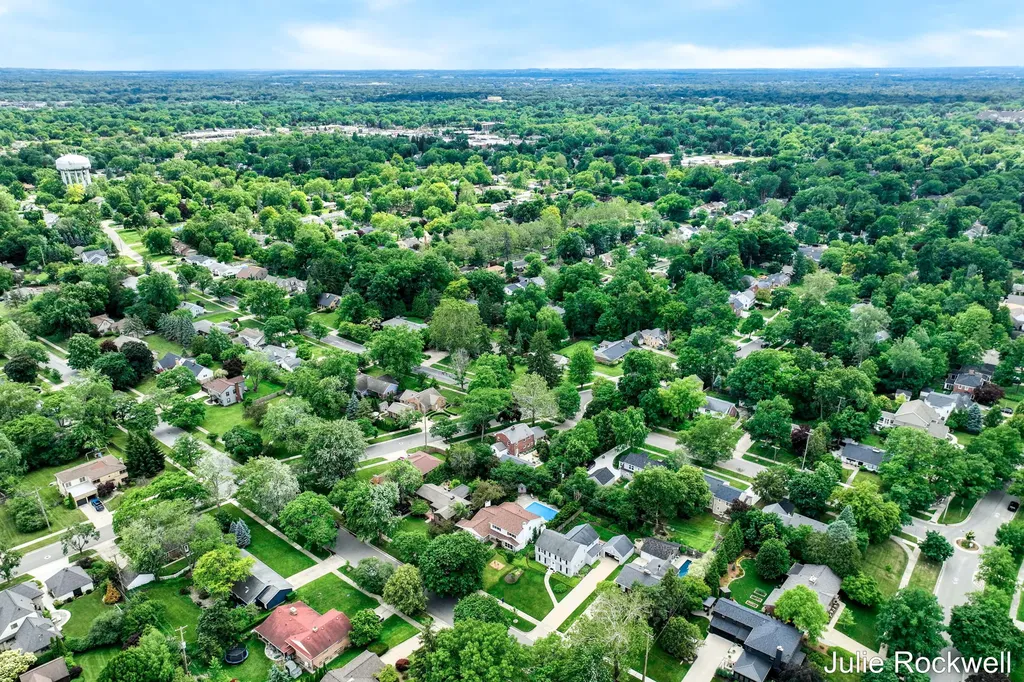 1433 Sherwood Avenue SE East Grand Rapids City MI 49506