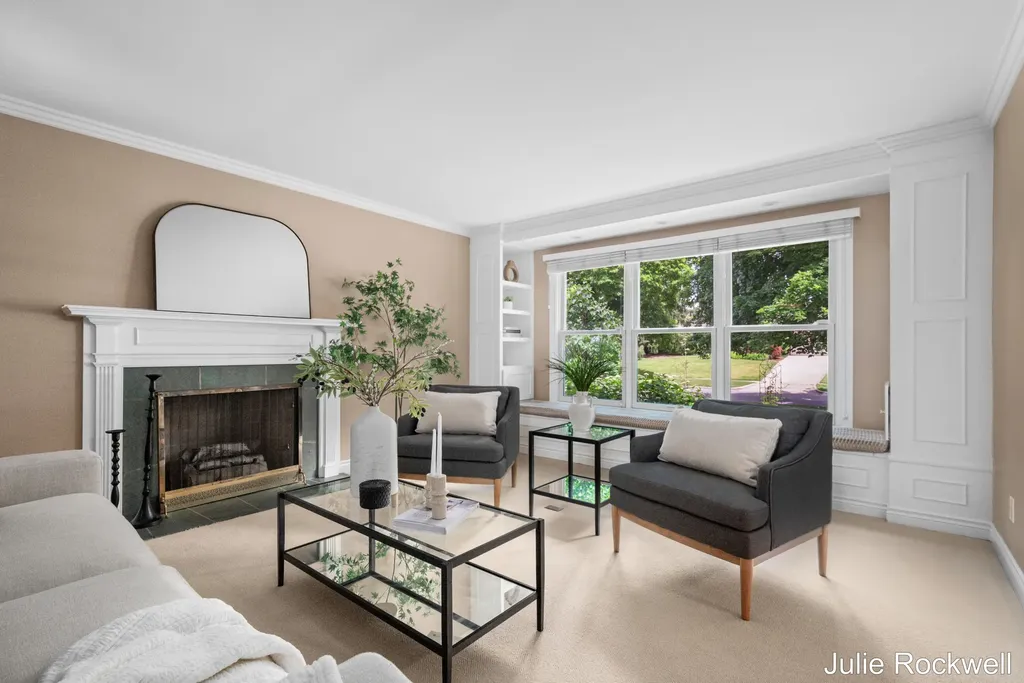 1433 Sherwood Avenue SE East Grand Rapids City MI 49506