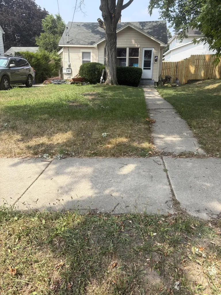 965 Garfield Avenue NW Grand Rapids City MI 49504