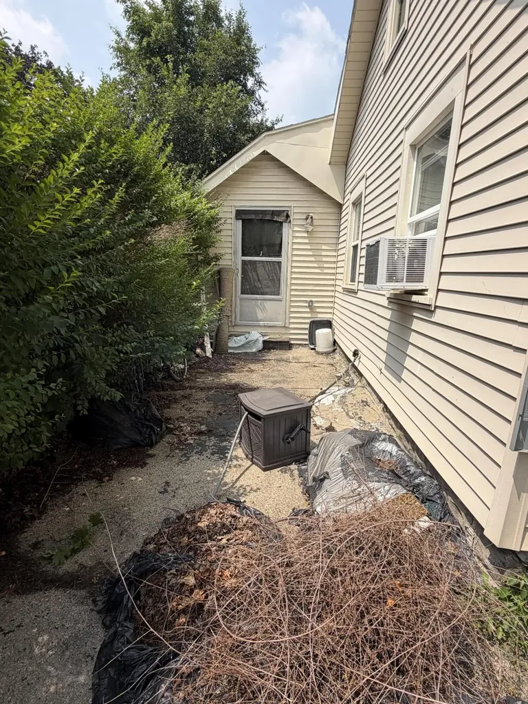 965 Garfield Avenue NW Grand Rapids City MI 49504