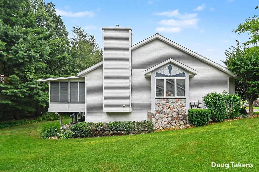 3344 Starboard Drive Park Township MI 49424