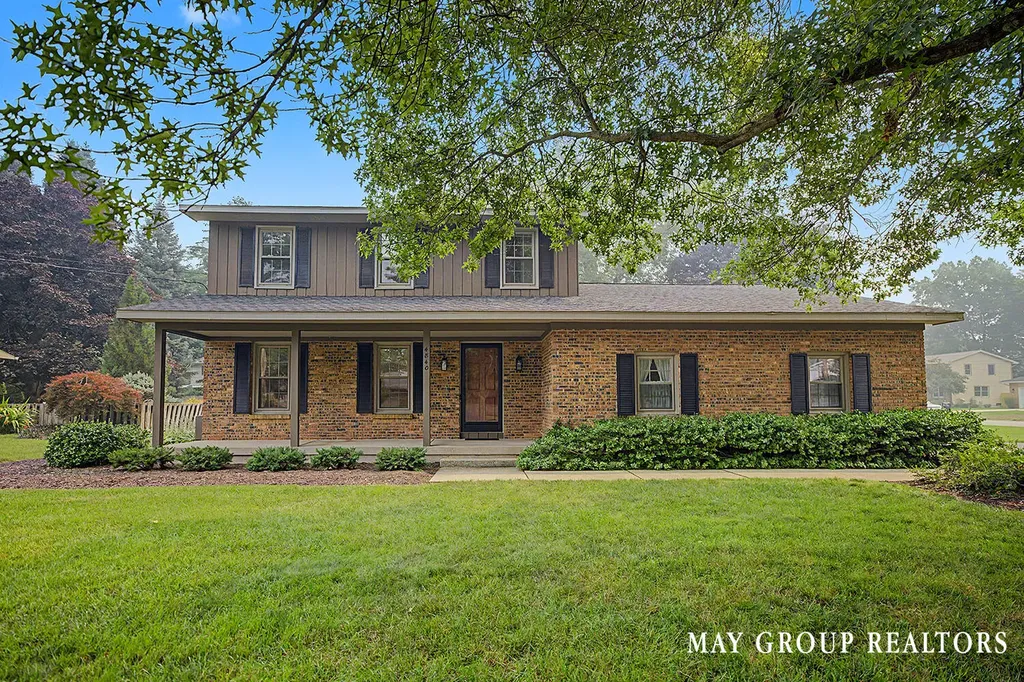 4840 Cresthill Drive NE Plainfield Charter Township MI 49525