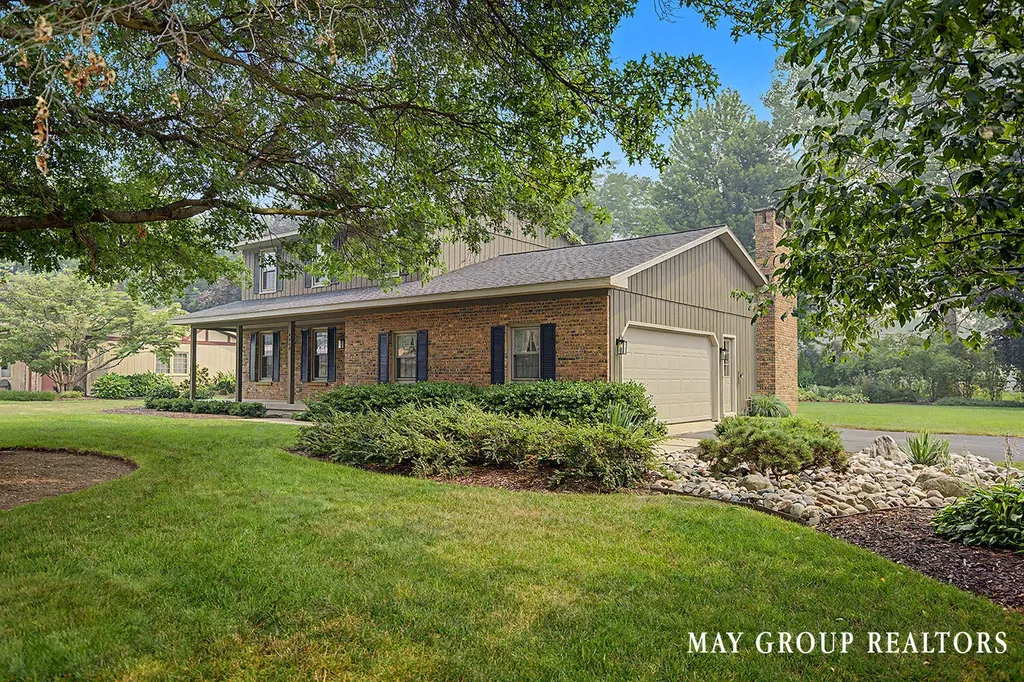 4840 Cresthill Drive NE Plainfield Charter Township MI 49525