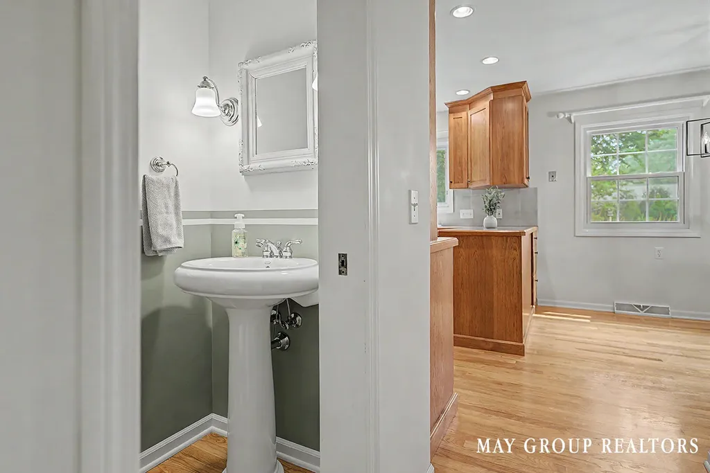 4840 Cresthill Drive NE Plainfield Charter Township MI 49525