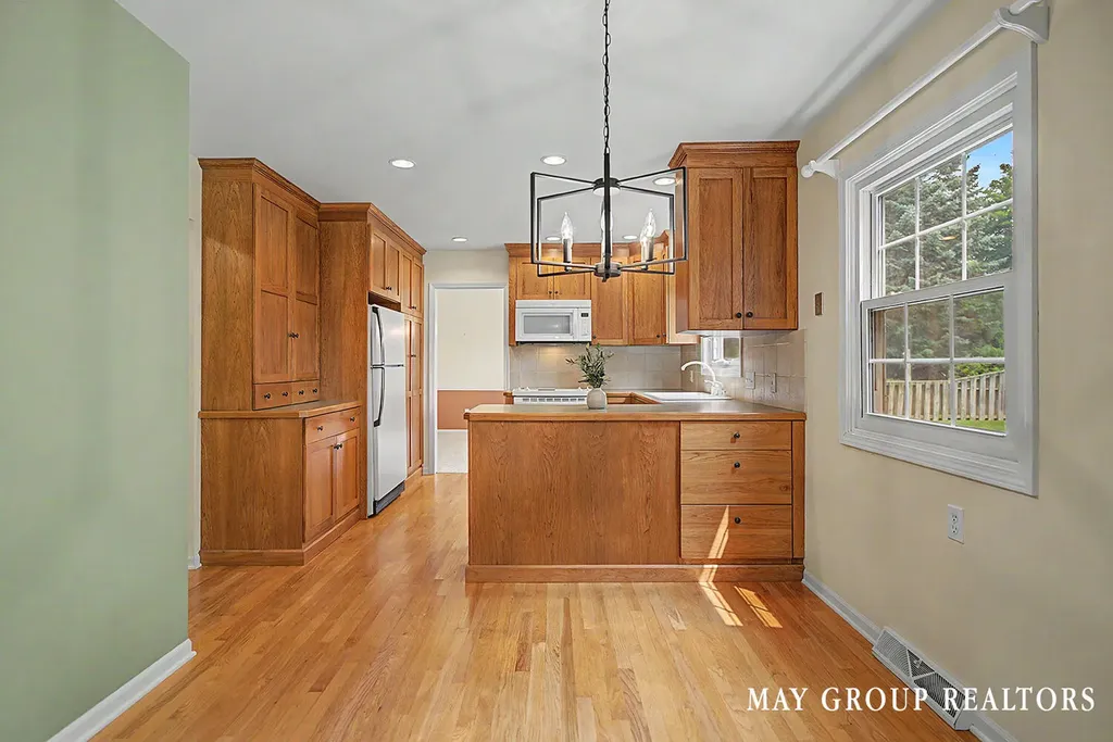 4840 Cresthill Drive NE Plainfield Charter Township MI 49525