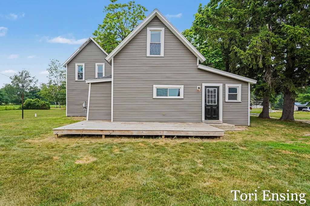 151 S Fitzner Road Montcalm Township MI 48838