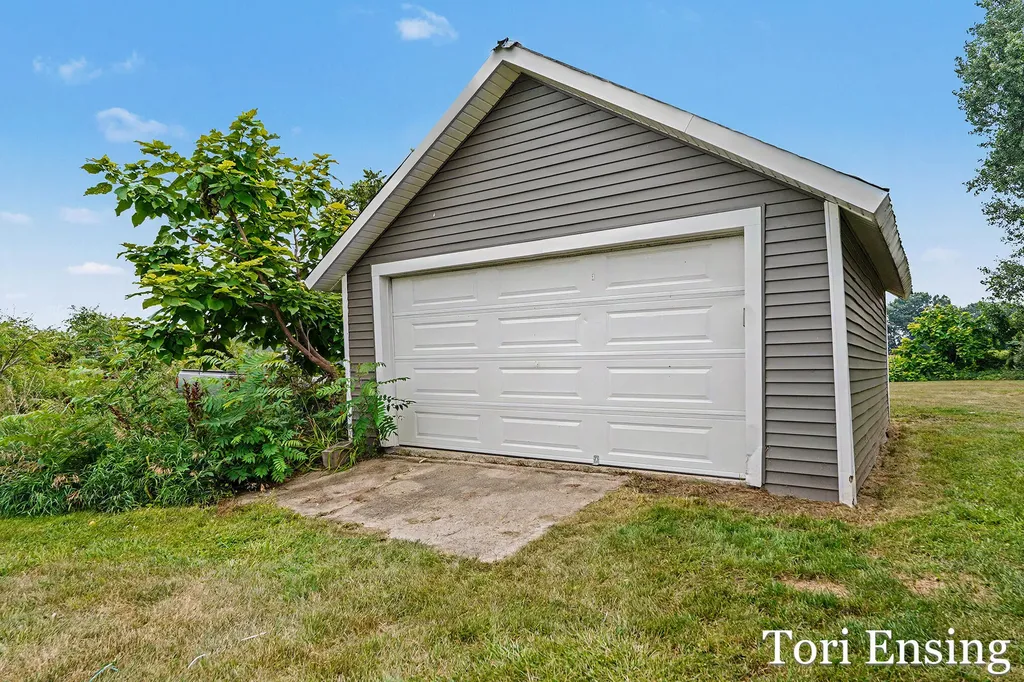 151 S Fitzner Road Montcalm Township MI 48838