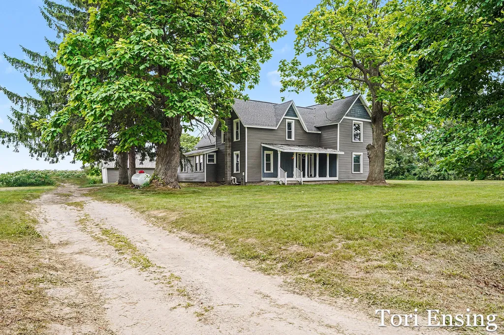 151 S Fitzner Road Montcalm Township MI 48838