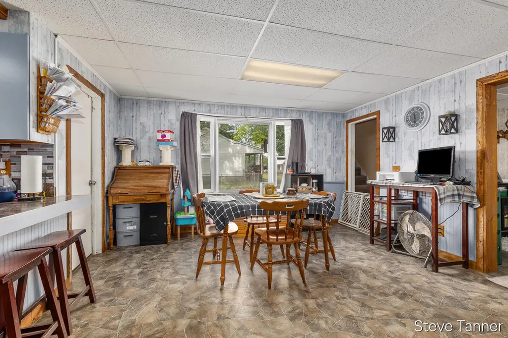 117 W Pine Street Unknown City MI 48829