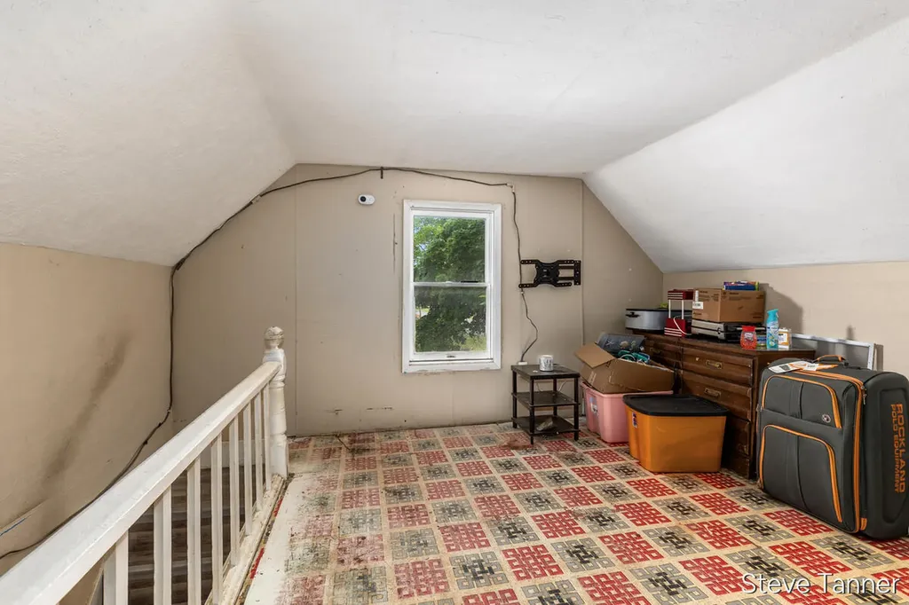 117 W Pine Street Unknown City MI 48829