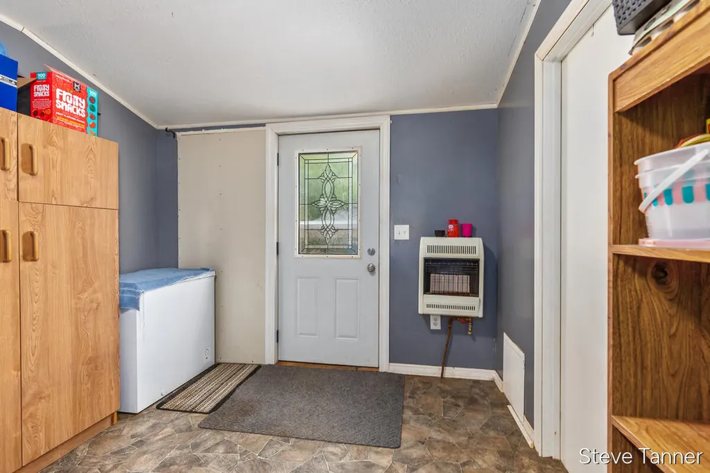 117 W Pine Street Unknown City MI 48829