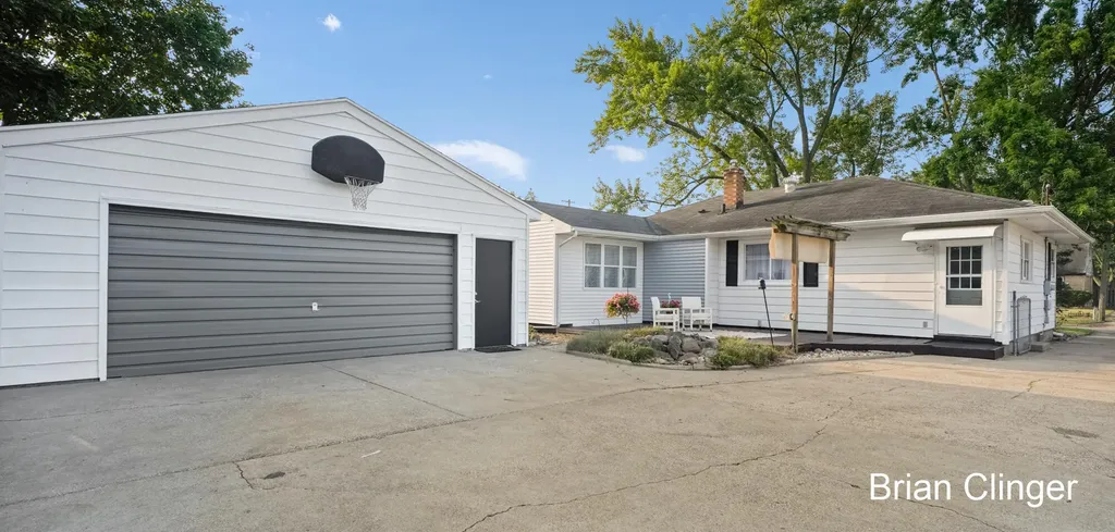 1061 Den Hertog Street SW Wyoming City MI 49509