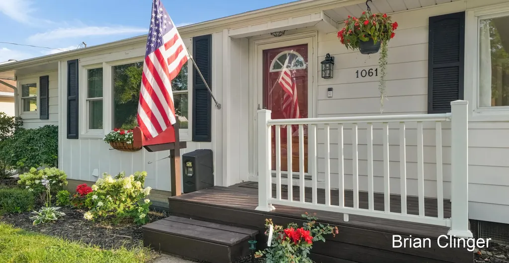 1061 Den Hertog Street SW Wyoming City MI 49509