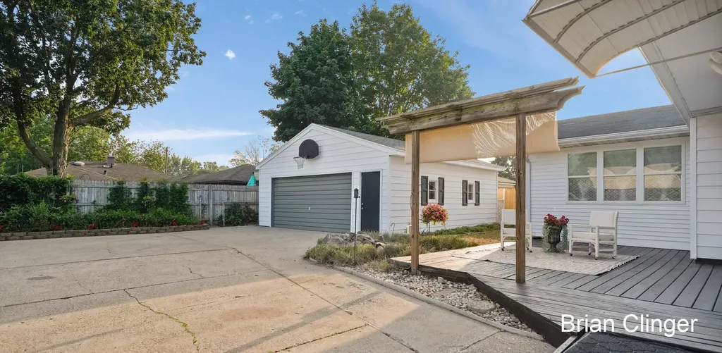 1061 Den Hertog Street SW Wyoming City MI 49509