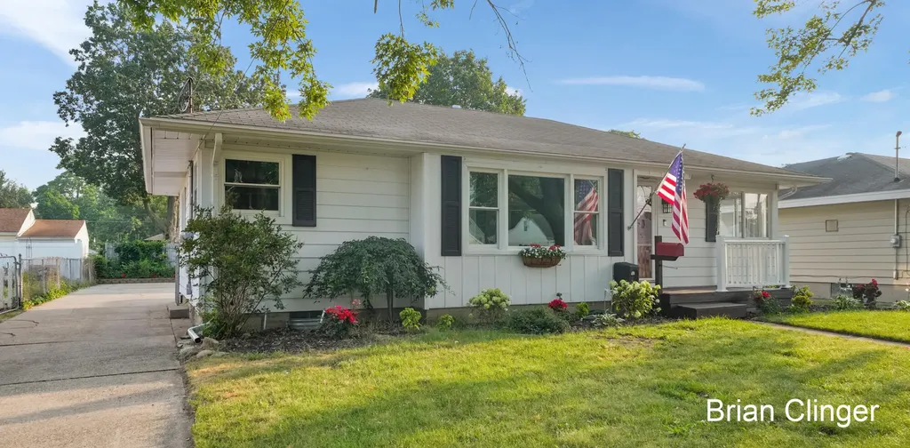 1061 Den Hertog Street SW Wyoming City MI 49509