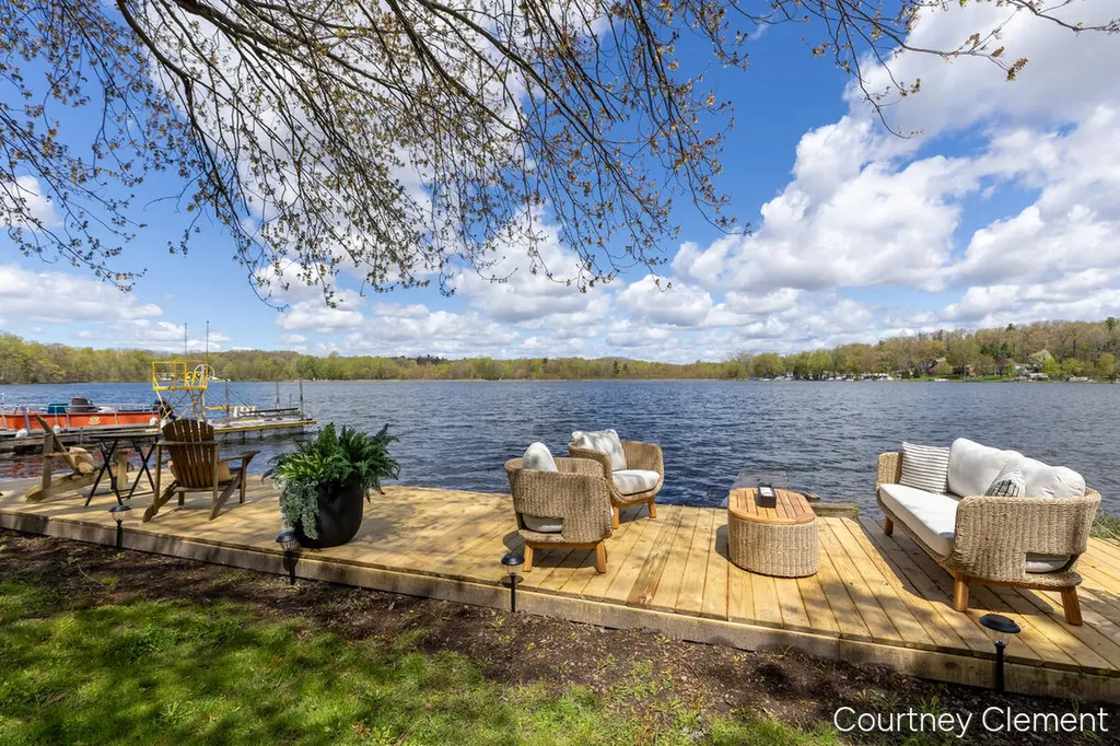 747 Kornoelje Drive NE Plainfield Charter Township MI 49321