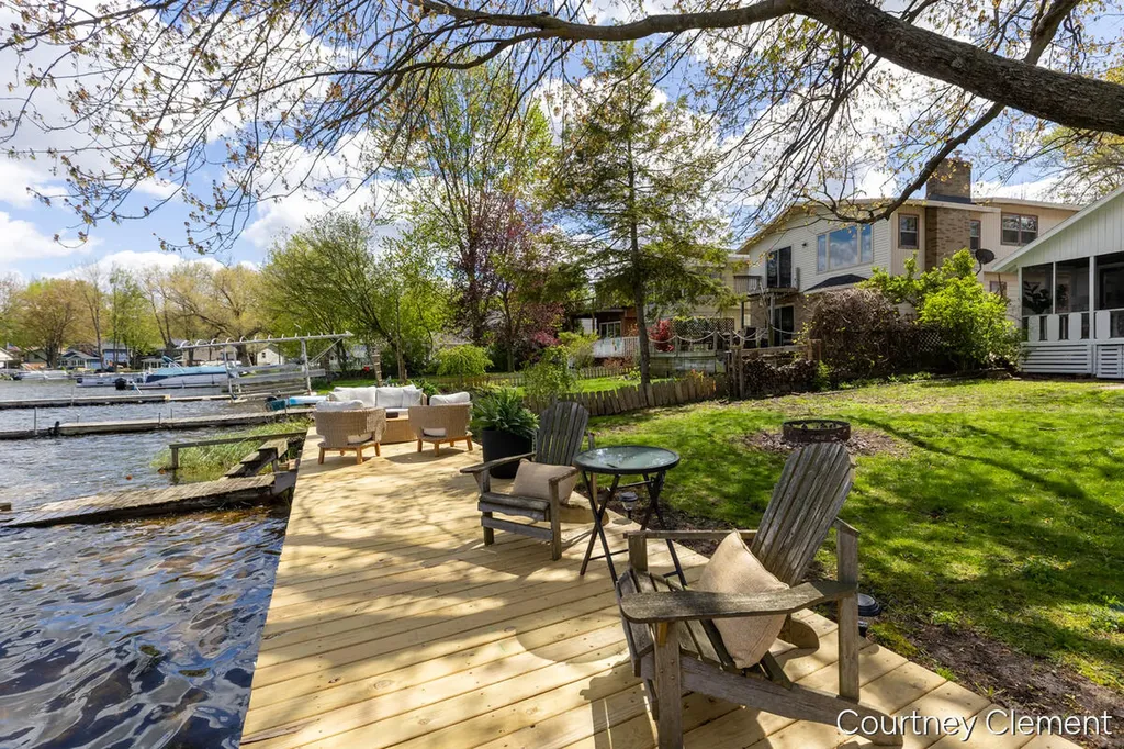 747 Kornoelje Drive NE Plainfield Charter Township MI 49321