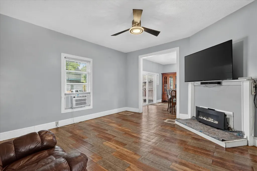 243 Delaware Street SE Grand Rapids City MI 49507