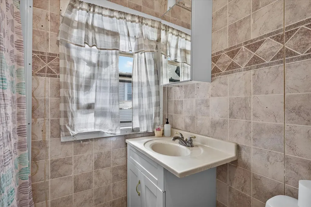 243 Delaware Street SE Grand Rapids City MI 49507