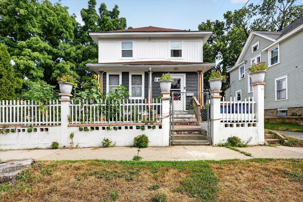 243 Delaware Street SE Grand Rapids City MI 49507