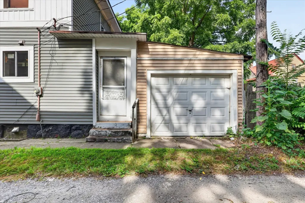 243 Delaware Street SE Grand Rapids City MI 49507
