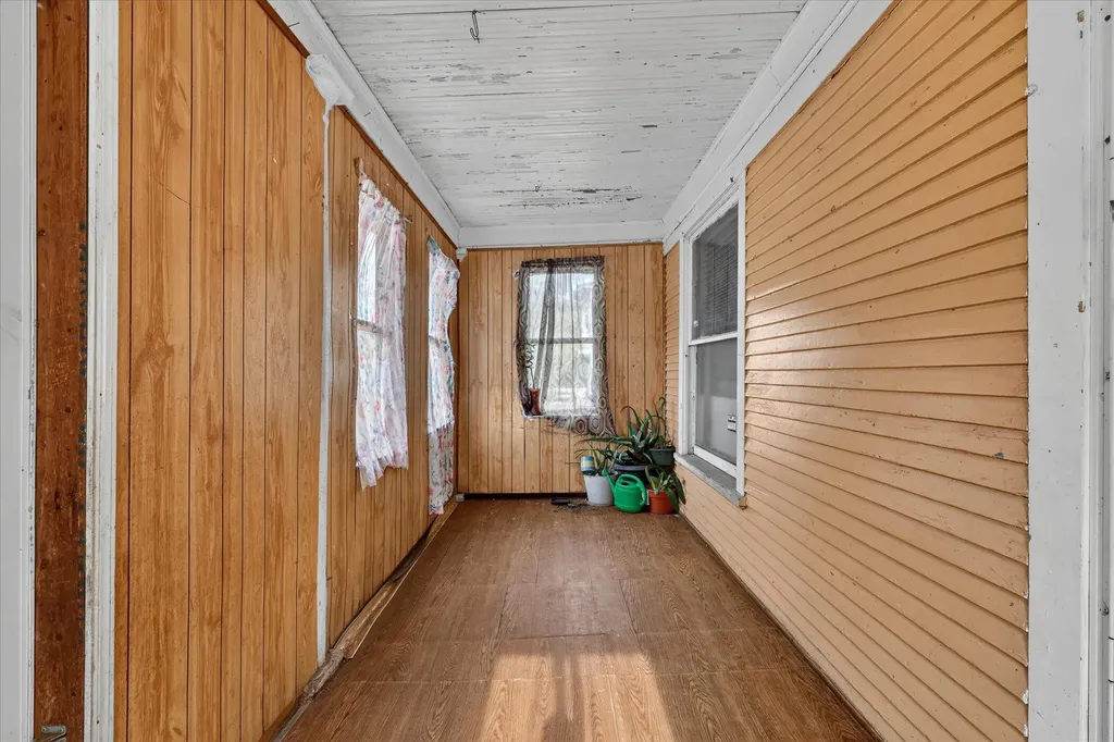 243 Delaware Street SE Grand Rapids City MI 49507