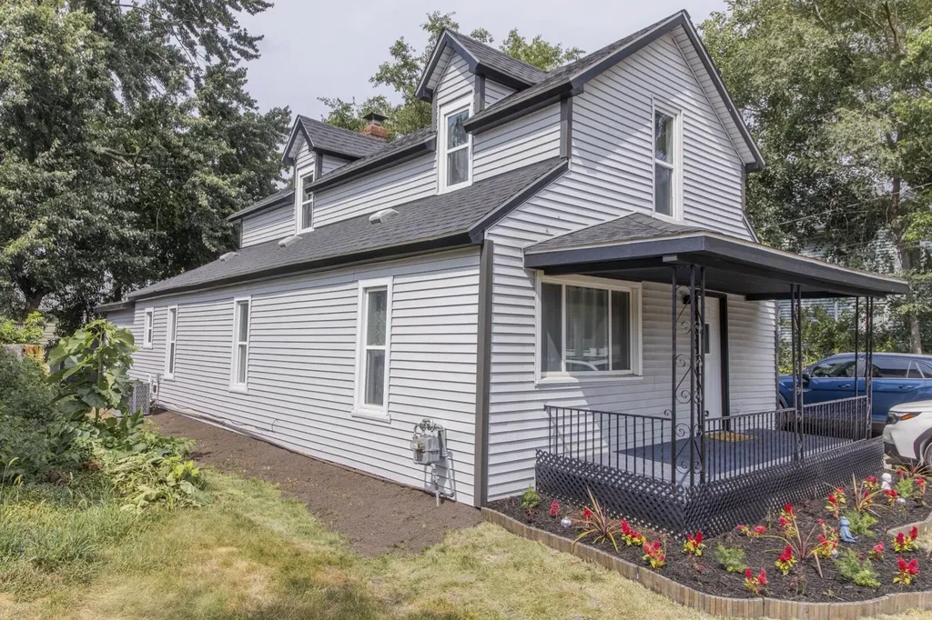 173 E State Street Montrose City MI 48457