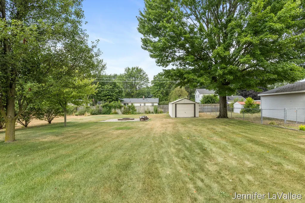 11283 Brown Avenue Allendale Charter Township MI 49401