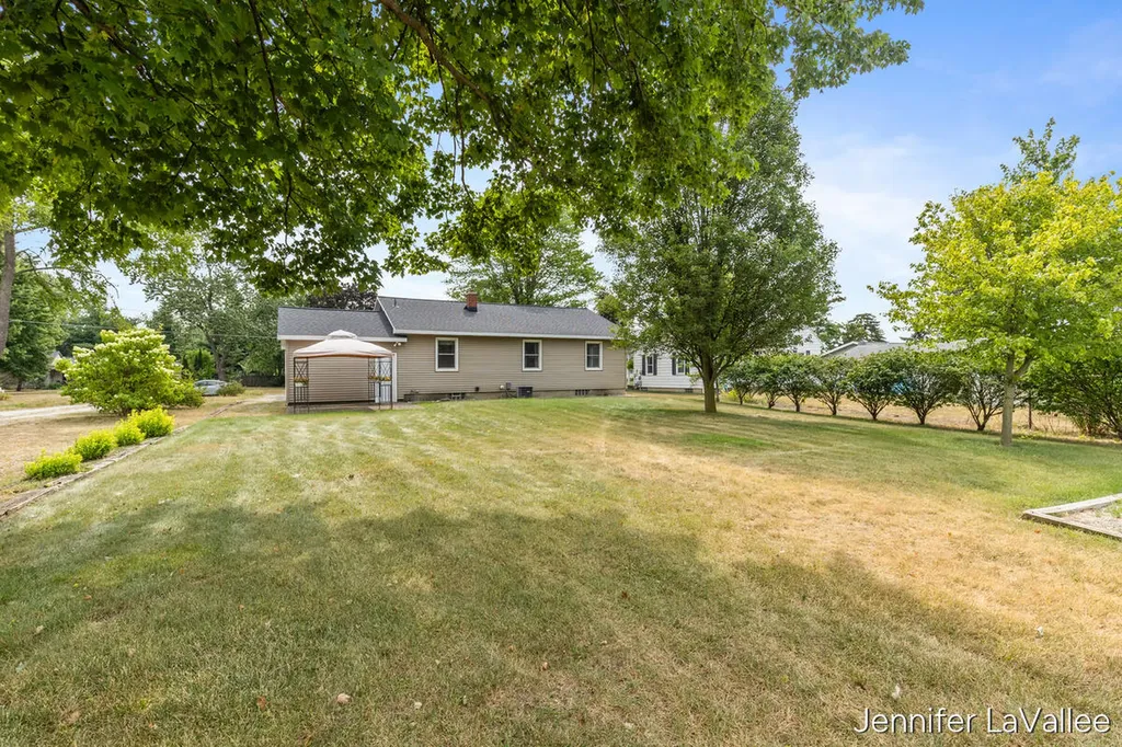 11283 Brown Avenue Allendale Charter Township MI 49401