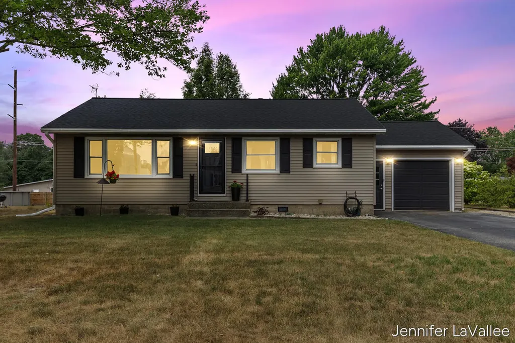 11283 Brown Avenue Allendale Charter Township MI 49401