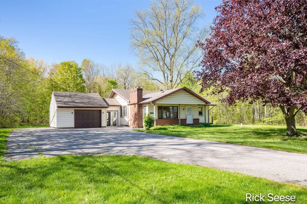 9800 5 Mile Road NE Grattan Township MI 49301