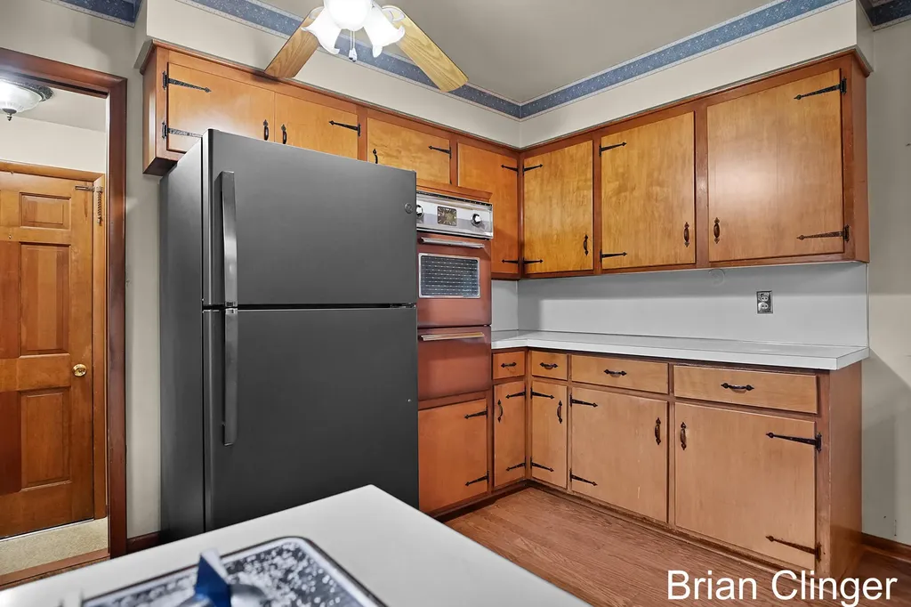 4707 SE Bonnie Avenue SE Kentwood City MI 49508
