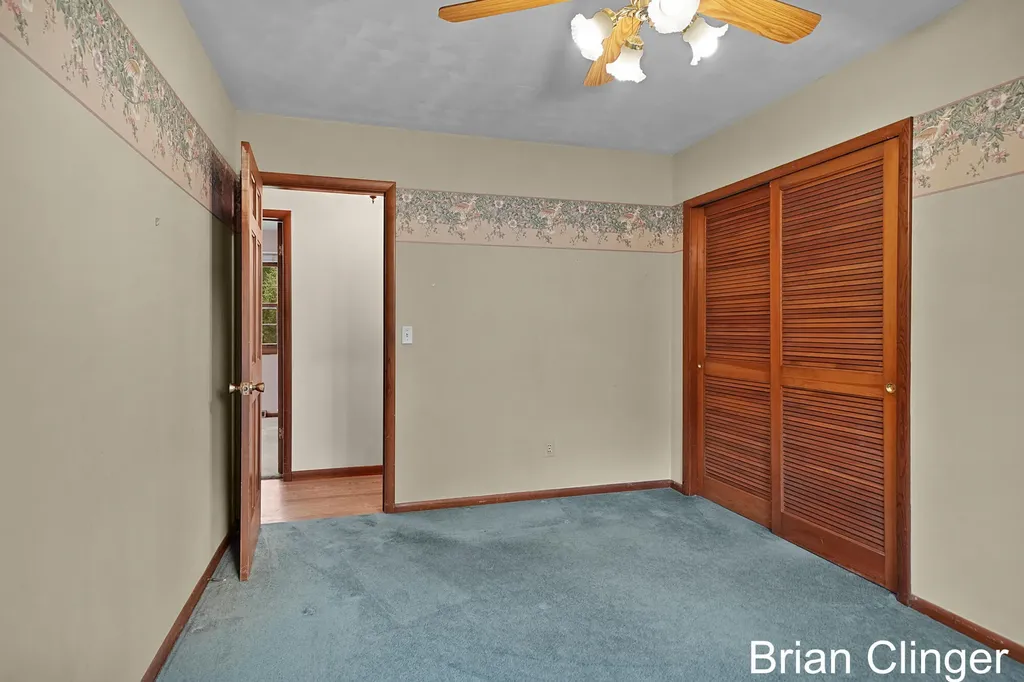 4707 SE Bonnie Avenue SE Kentwood City MI 49508