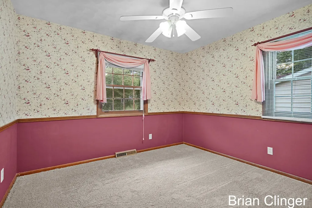 4707 SE Bonnie Avenue SE Kentwood City MI 49508