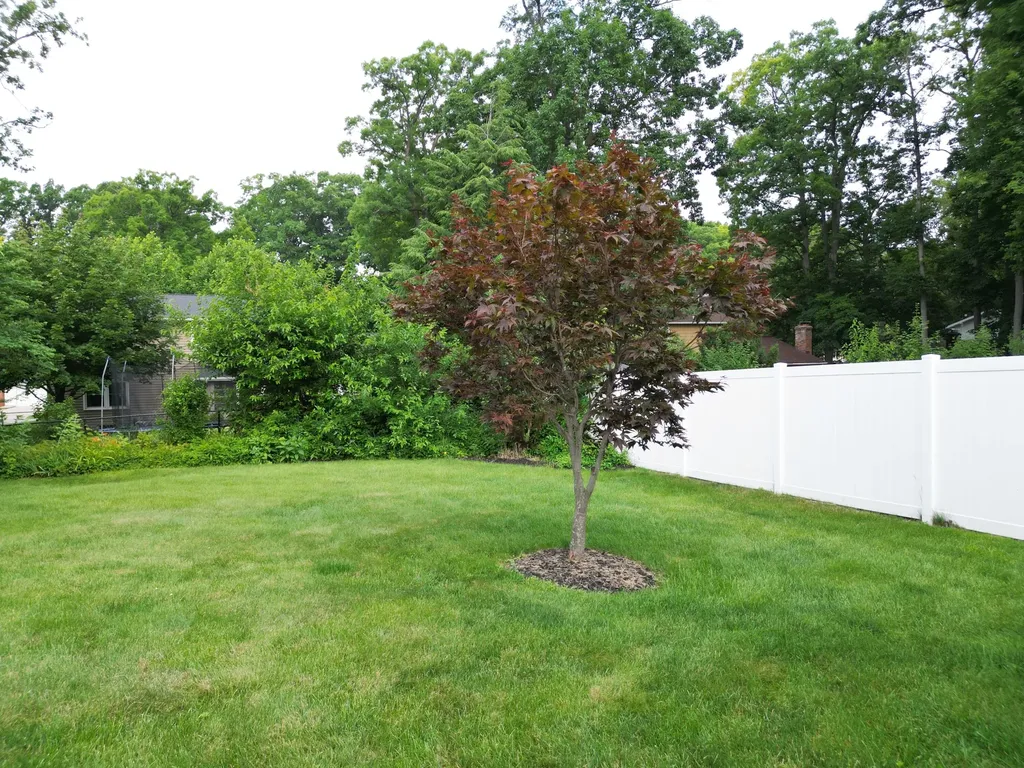 4707 SE Bonnie Avenue SE Kentwood City MI 49508