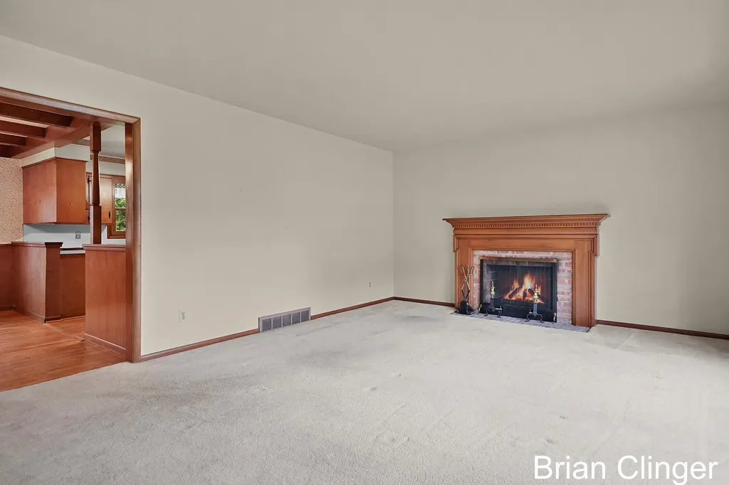4707 SE Bonnie Avenue SE Kentwood City MI 49508
