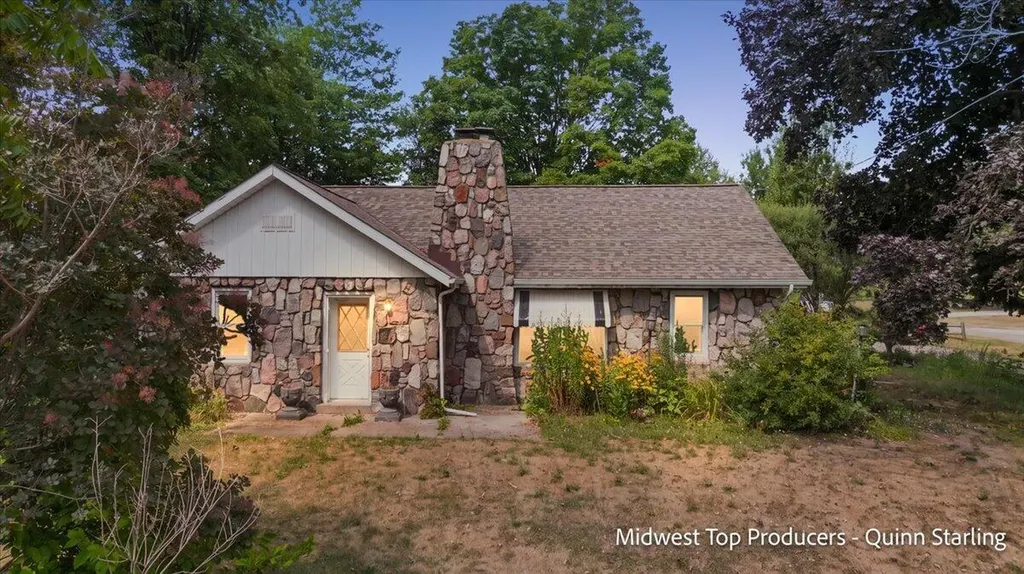 373 N Main Street Casnovia Village MI 49318