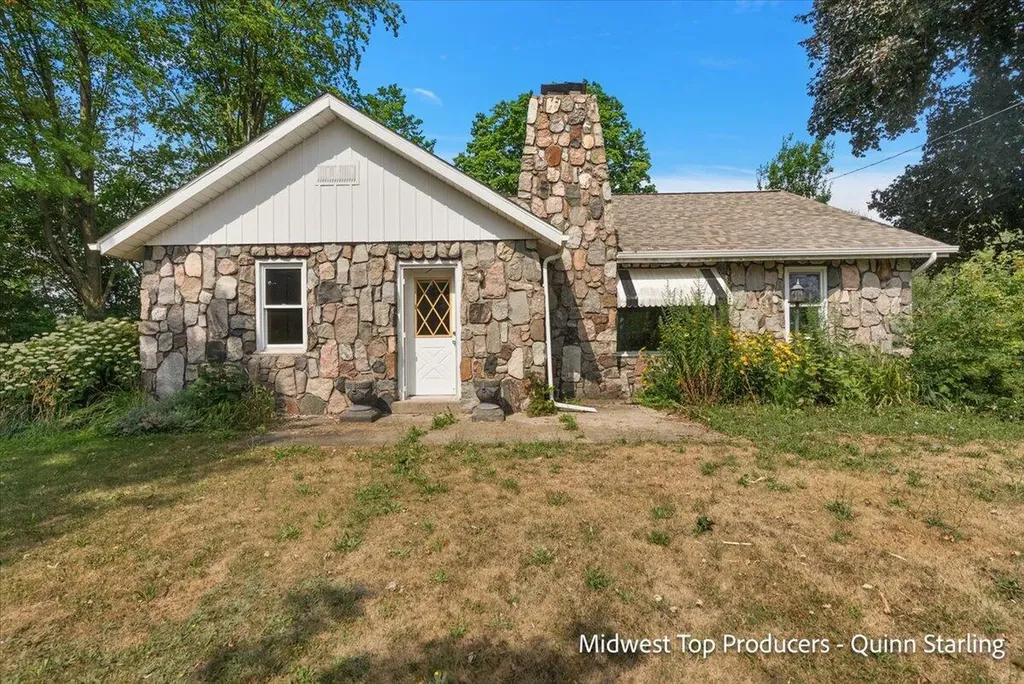 373 N Main Street Casnovia Village MI 49318