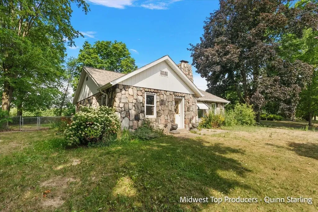 373 N Main Street Casnovia Village MI 49318