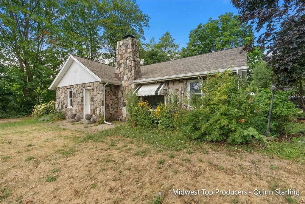 373 N Main Street Casnovia Village MI 49318