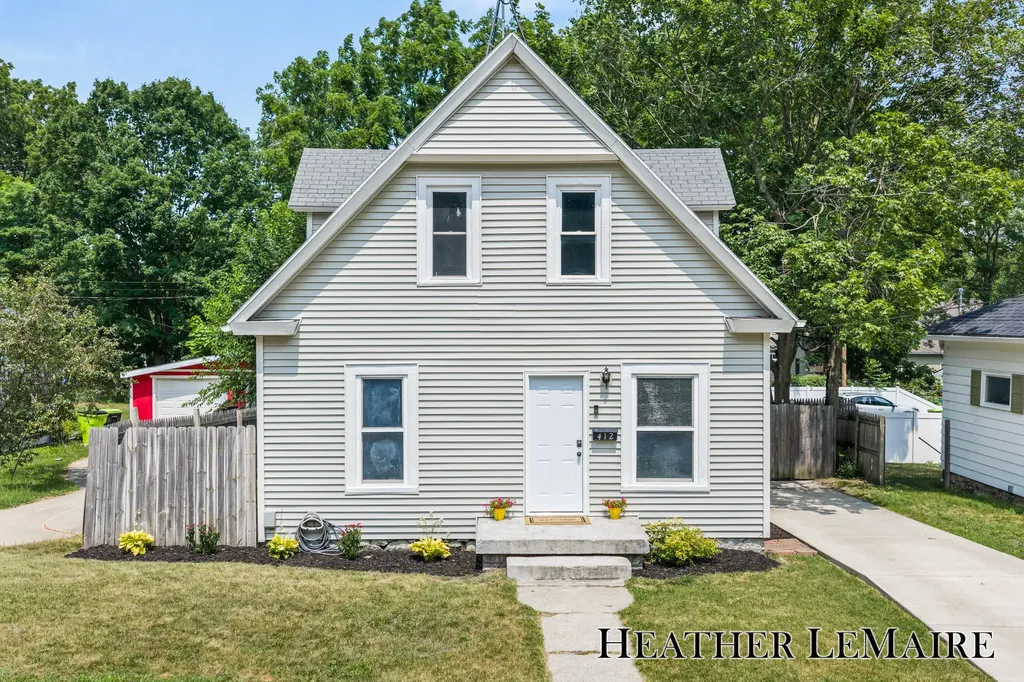 412 W Orange Street Greenville City MI 48838