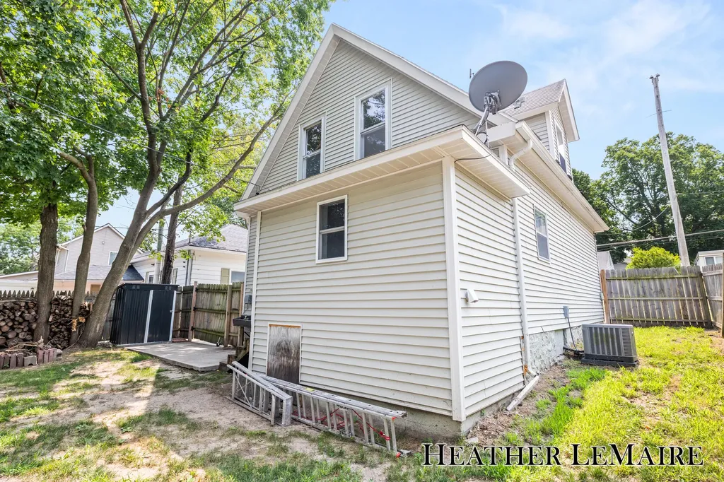 412 W Orange Street Greenville City MI 48838