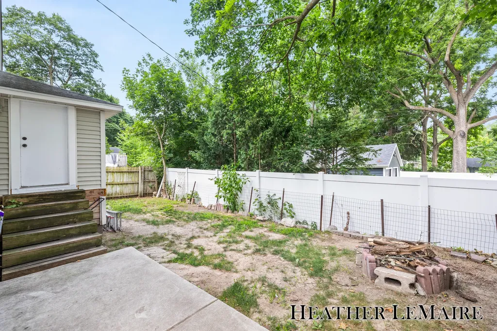 412 W Orange Street Greenville City MI 48838