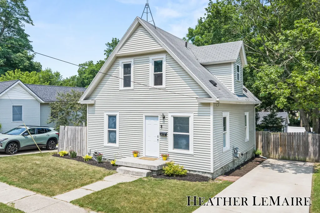 412 W Orange Street Greenville City MI 48838