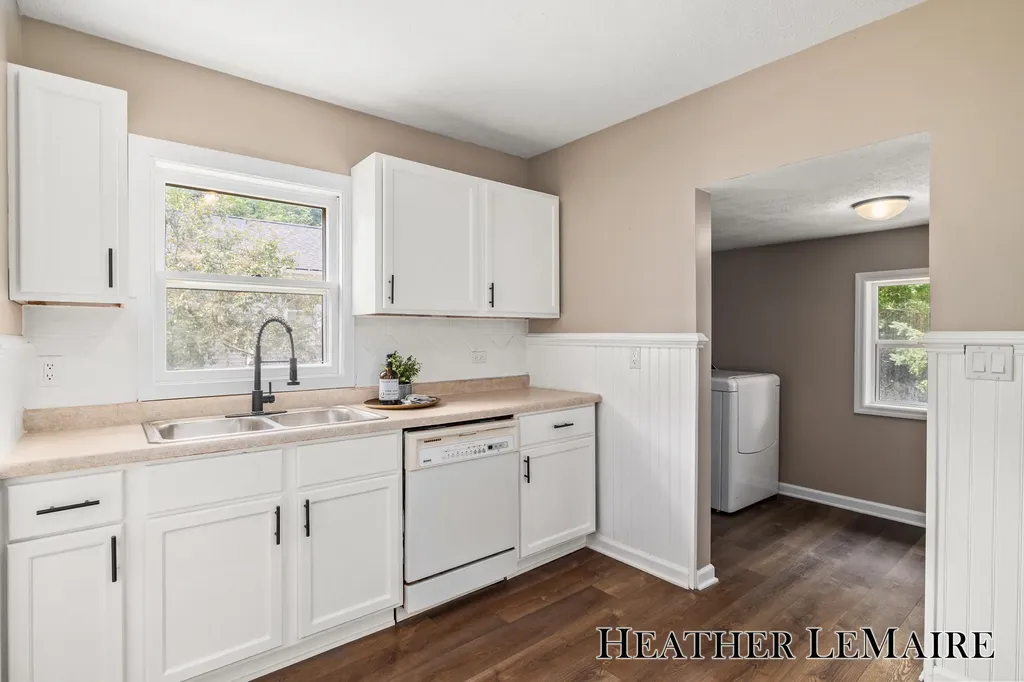 412 W Orange Street Greenville City MI 48838