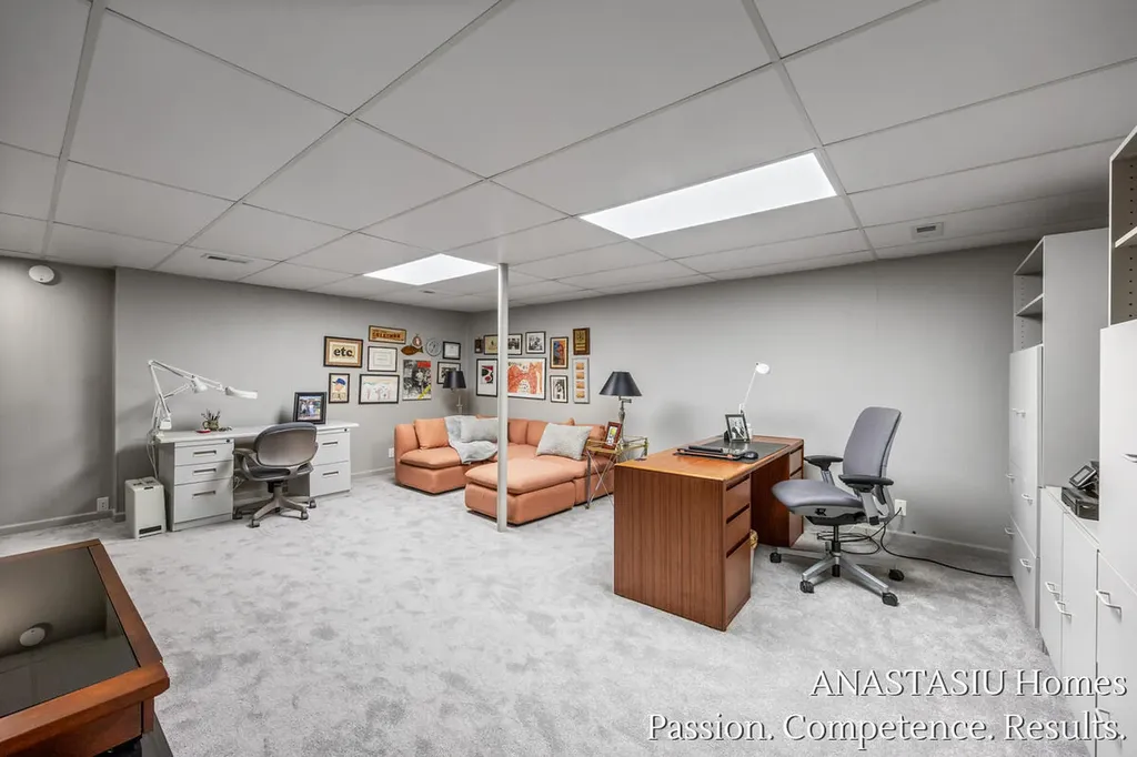 6081 N Gatehouse Drive SE Cascade Charter Township MI 49546